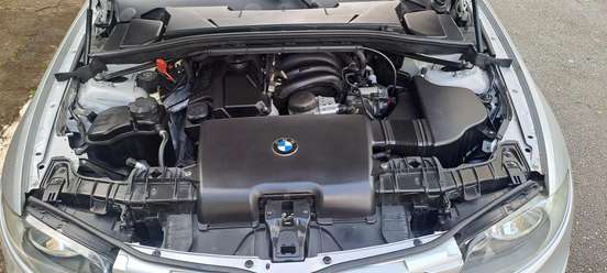 BMW-118i-2.0 TOP HATCH 16V GASOLINA 4P AUTOMÁTICO BMW-118i-2009