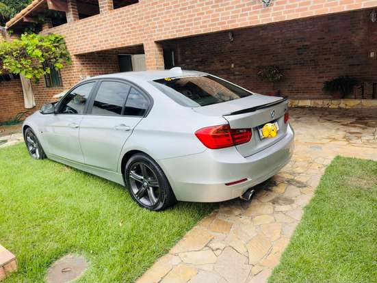 BMW-320i-2.0 16V TURBO ACTIVE FLEX 4P AUTOMÁTICO BMW-320i-2014