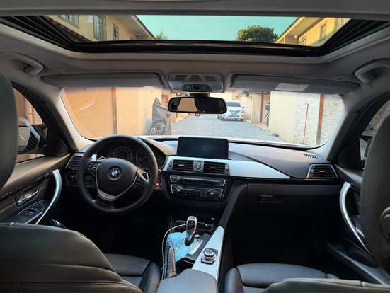 BMW-320i-2016