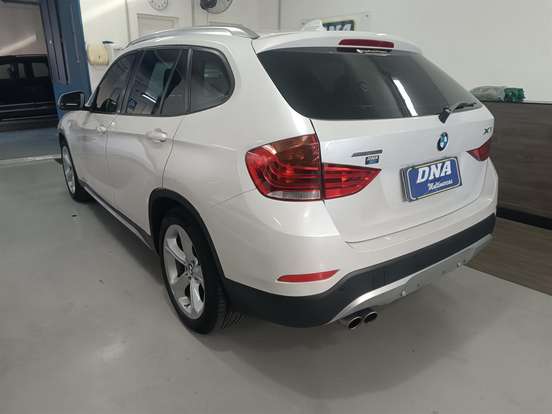BMW-X1-2.0 16V TURBO ACTIVEFLEX SDRIVE20I 4P AUTOMÁTICO BMW-X1-2015