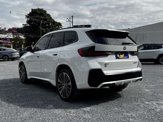 BMW-X1-2.0 16V TURBO GASOLINA SDRIVE20I M SPORT STEPTRONIC BMW-X1-2024