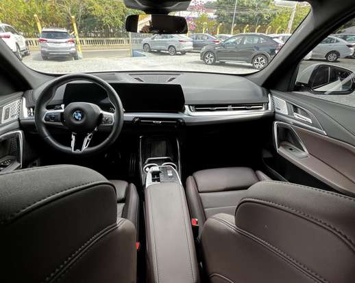 BMW-X1-2024
