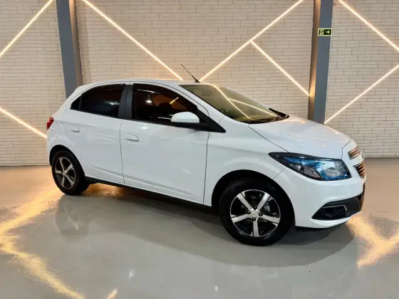 CHEVROLET ONIX 1.4 MPFI LTZ 8V FLEX 4P MANUAL CHEVROLET ONIX 1.4 MPFI LTZ 8V FLEX 4P MANUAL
