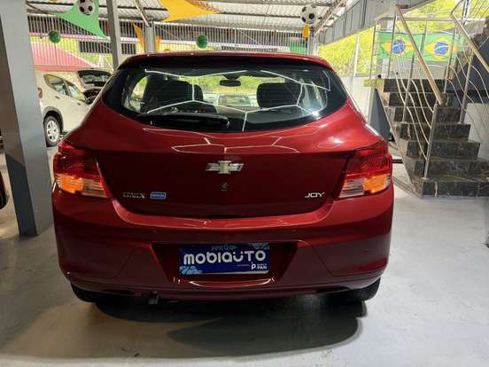 CHEVROLET-ONIX-2017