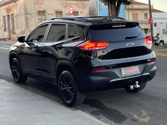 CHEVROLET-TRACKER-2023