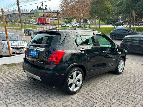 CHEVROLET-TRACKER-2013