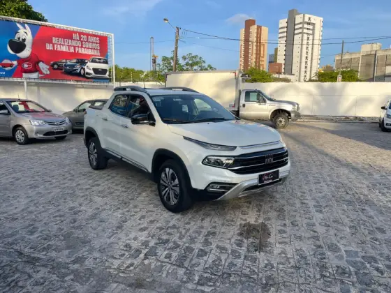 FIAT TORO 2.0 16V TURBO DIESEL VOLCANO 4WD AT9 FIAT TORO 2.0 16V TURBO DIESEL VOLCANO 4WD AT9