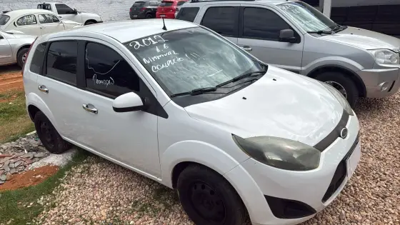 FORD FIESTA 1.6 MPI HATCH 8V FLEX 4P MANUAL FORD FIESTA 1.6 MPI HATCH 8V FLEX 4P MANUAL