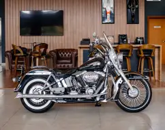 HARLEY-DAVIDSON SOFTAIL HERITAGE CLASSIC HARLEY-DAVIDSON SOFTAIL HERITAGE CLASSIC