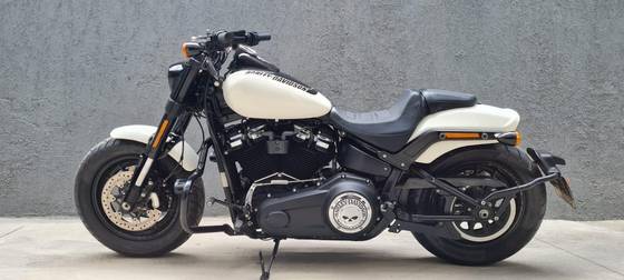 HARLEY-DAVIDSON SOFTAIL FAT BOB 107 