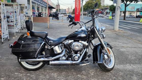HARLEY-DAVIDSON SOFTAIL HERITAGE CLASSIC 