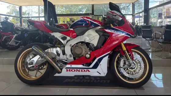 HONDA CBR 1000RR FIREBLADE SP HONDA CBR 1000RR FIREBLADE SP