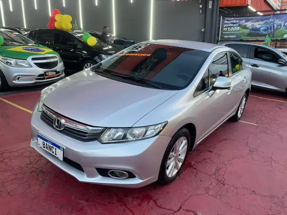 HONDA CIVIC 1.8 LXS 16V FLEX 4P AUTOMÁTICO HONDA CIVIC 1.8 LXS 16V FLEX 4P AUTOMÁTICO