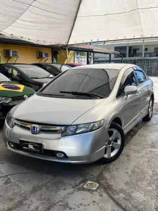 HONDA CIVIC 1.8 LXS 16V FLEX 4P MANUAL HONDA CIVIC 1.8 LXS 16V FLEX 4P MANUAL