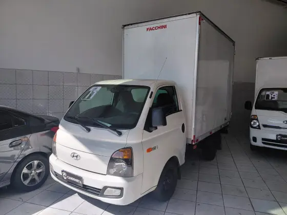 HYUNDAI HR 2.5 LONGO SEM CAÇAMBA 4X2 16V 130CV TURBO INTERCOOLER DIESEL 2P MANUAL HYUNDAI HR 2.5 LONGO SEM CAÇAMBA 4X2 16V 130CV TURBO INTERCOOLER DIESEL 2P MANUAL