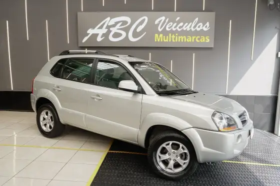 HYUNDAI TUCSON 2.0 MPFI GLS 16V 143CV 2WD FLEX 4P AUTOMÁTICO HYUNDAI TUCSON 2.0 MPFI GLS 16V 143CV 2WD FLEX 4P AUTOMÁTICO