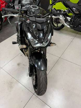 KAWASAKI-Z800-2013