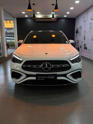 MERCEDES-BENZ-GLA 200-2025