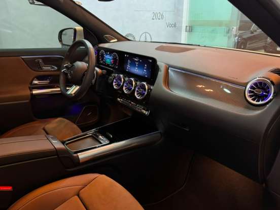 MERCEDES-BENZ-GLA 200-1.3 MHEV AMG LINE 7G-DCT MERCEDES-BENZ-GLA 200-2025