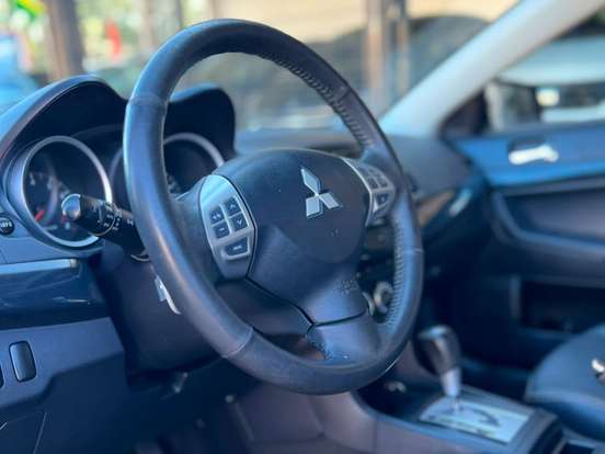 MITSUBISHI-LANCER-2.0 CVT 16V GASOLINA 4P AUTOMÁTICO MITSUBISHI-LANCER-2013
