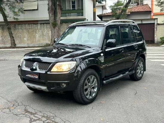 MITSUBISHI-PAJERO TR4-2013