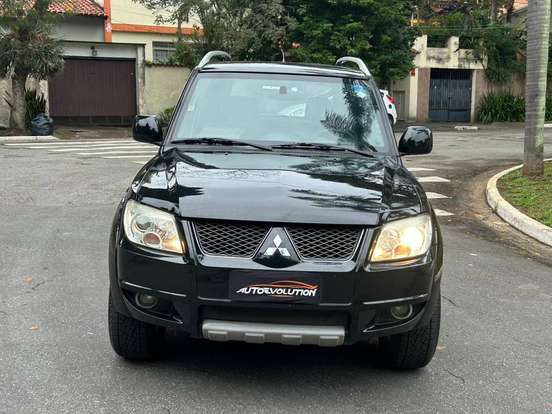 MITSUBISHI-PAJERO TR4-2013