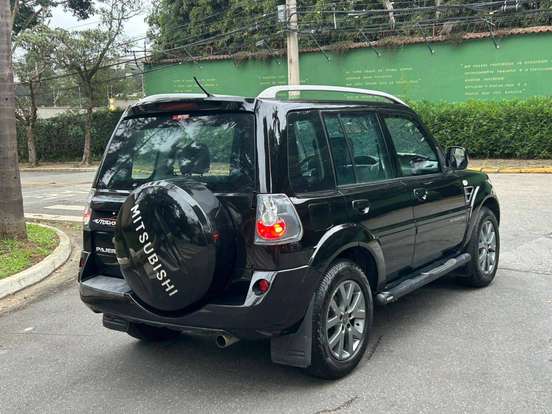 MITSUBISHI-PAJERO TR4-2013