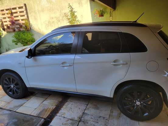 MITSUBISHI-ASX-2014