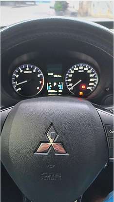 MITSUBISHI-OUTLANDER-2015