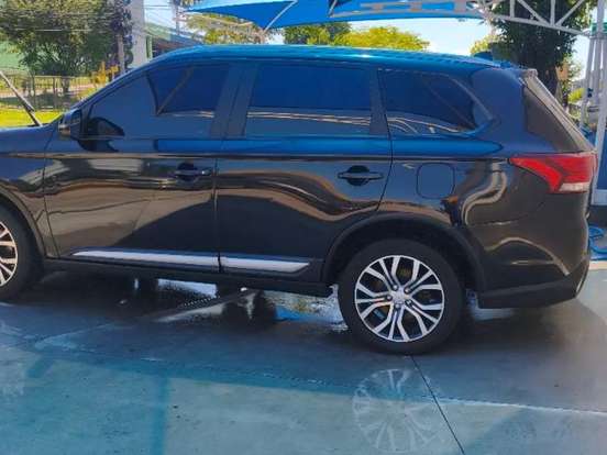 MITSUBISHI-OUTLANDER-2.0 16V GASOLINA 4P AUTOMÁTICO MITSUBISHI-OUTLANDER-2015