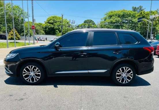 MITSUBISHI-OUTLANDER-2015