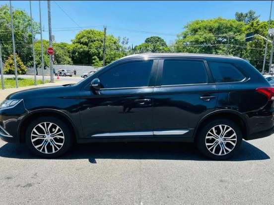 MITSUBISHI-OUTLANDER-2.0 16V GASOLINA 4P AUTOMÁTICO MITSUBISHI-OUTLANDER-2015
