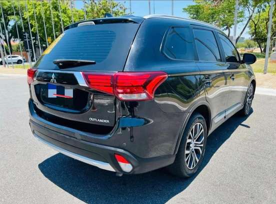 MITSUBISHI-OUTLANDER-2015