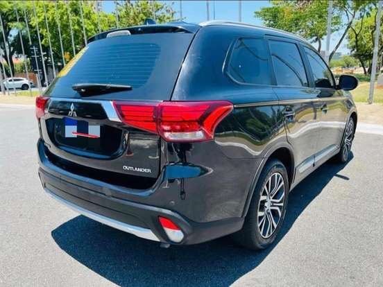 MITSUBISHI-OUTLANDER-2.0 16V GASOLINA 4P AUTOMÁTICO MITSUBISHI-OUTLANDER-2015