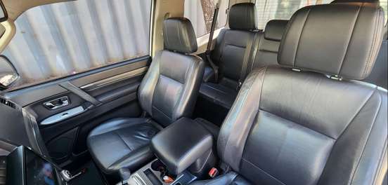 MITSUBISHI-PAJERO FULL-2011