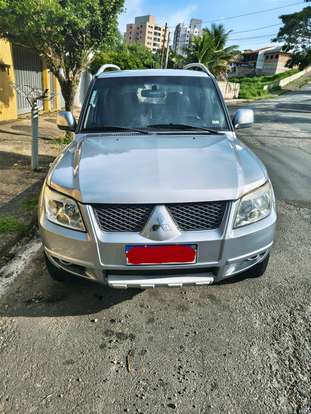 MITSUBISHI-PAJERO TR4-2.0 4X4 16V 140CV FLEX 4P AUTOMÁTICO MITSUBISHI-PAJERO TR4-2014
