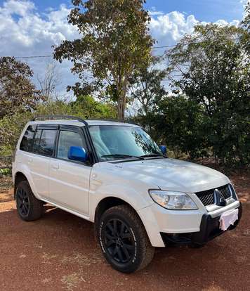 MITSUBISHI-PAJERO TR4-2011