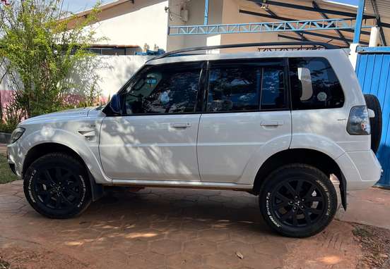 MITSUBISHI-PAJERO TR4-2.0 4X4 16V 140CV FLEX 4P MANUAL MITSUBISHI-PAJERO TR4-2011