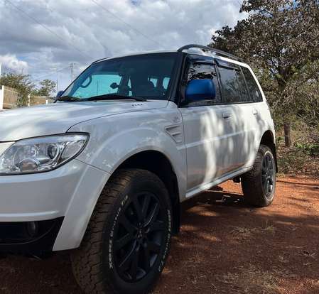 MITSUBISHI-PAJERO TR4-2.0 4X4 16V 140CV FLEX 4P MANUAL MITSUBISHI-PAJERO TR4-2011