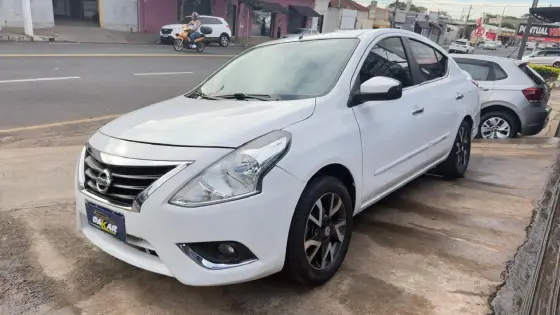 NISSAN VERSA 1.6 16V FLEX SL 4P XTRONIC NISSAN VERSA 1.6 16V FLEX SL 4P XTRONIC