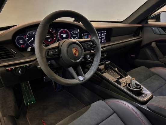PORSCHE-911-2024