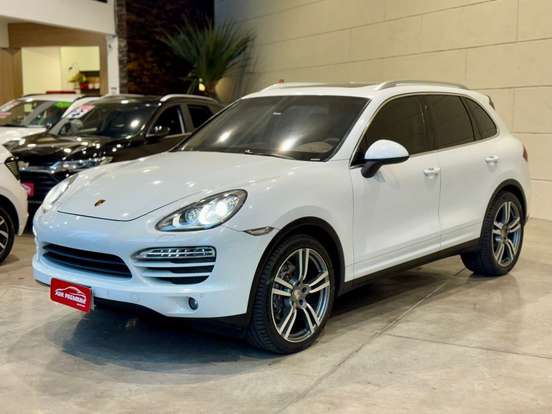 PORSCHE-CAYENNE-2011