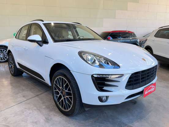 PORSCHE-MACAN-2014