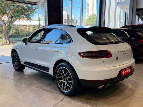 PORSCHE-MACAN-2014
