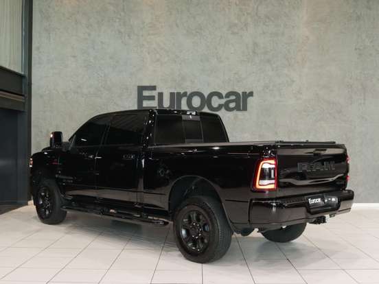 RAM-3500-6.7 I6 TURBO DIESEL LARAMIE NIGHT EDITION CD 4X4 AUTOMÁTICO RAM-3500-2024