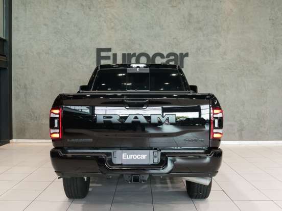 RAM-3500-6.7 I6 TURBO DIESEL LARAMIE NIGHT EDITION CD 4X4 AUTOMÁTICO RAM-3500-2024