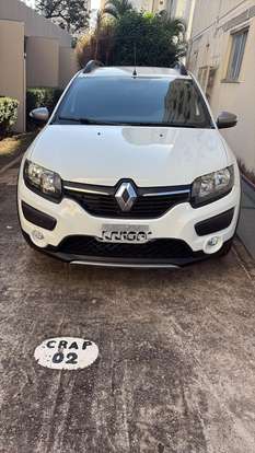 RENAULT-SANDERO-2015