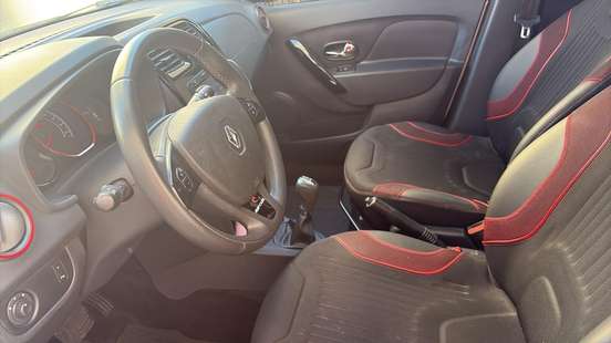 RENAULT-SANDERO-1.6 STEPWAY RIP CURL 8V FLEX 4P AUTOMATIZADO RENAULT-SANDERO-2015