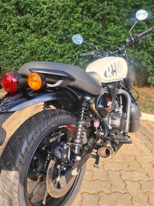 ROYAL ENFIELD HUNTER 350 
