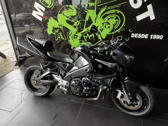 SUZUKI B-KING SUZUKI B-KING